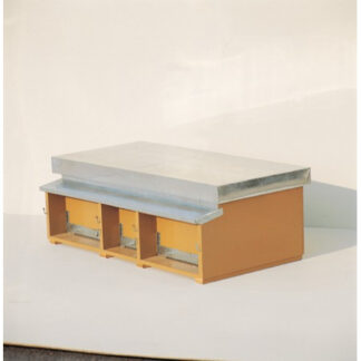 Anti-varroa queen breeding hive for royal jelly production