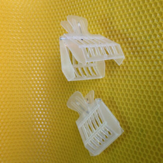 Plastic queen catcher clip