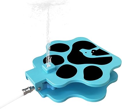 Фонтанчик для воды для собак Step On — поилка для домашних животных, игрушечный разбрызгиватель со шлангом для кемпинга, путешествий, ветеринарной клиники, парка в жарком климате.
