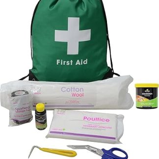 LINCOLN First Aid Kit For Horses and Ponies comes in a handy Travel Bag